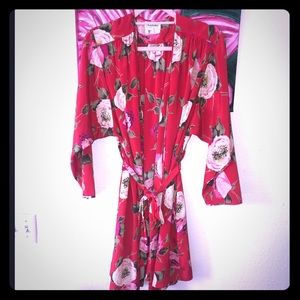 Natori Neiman Marcus Floral Robe🌼FIRM SALE
